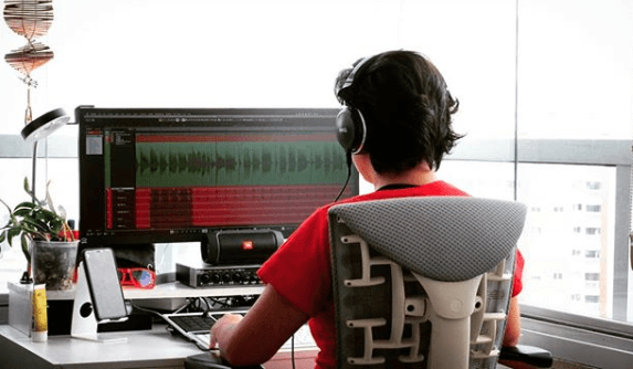 editor de audio editando quantizando uma bateria no seu homestudio
